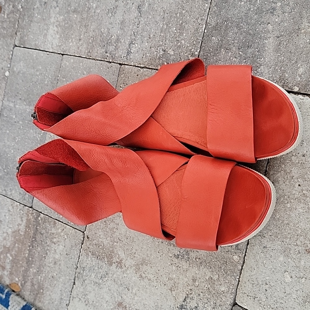 Eileen Fisher Sport Platform Sandal Sz 8 Bright Ember Soft Leather